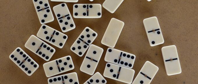 Dominoes Gold review